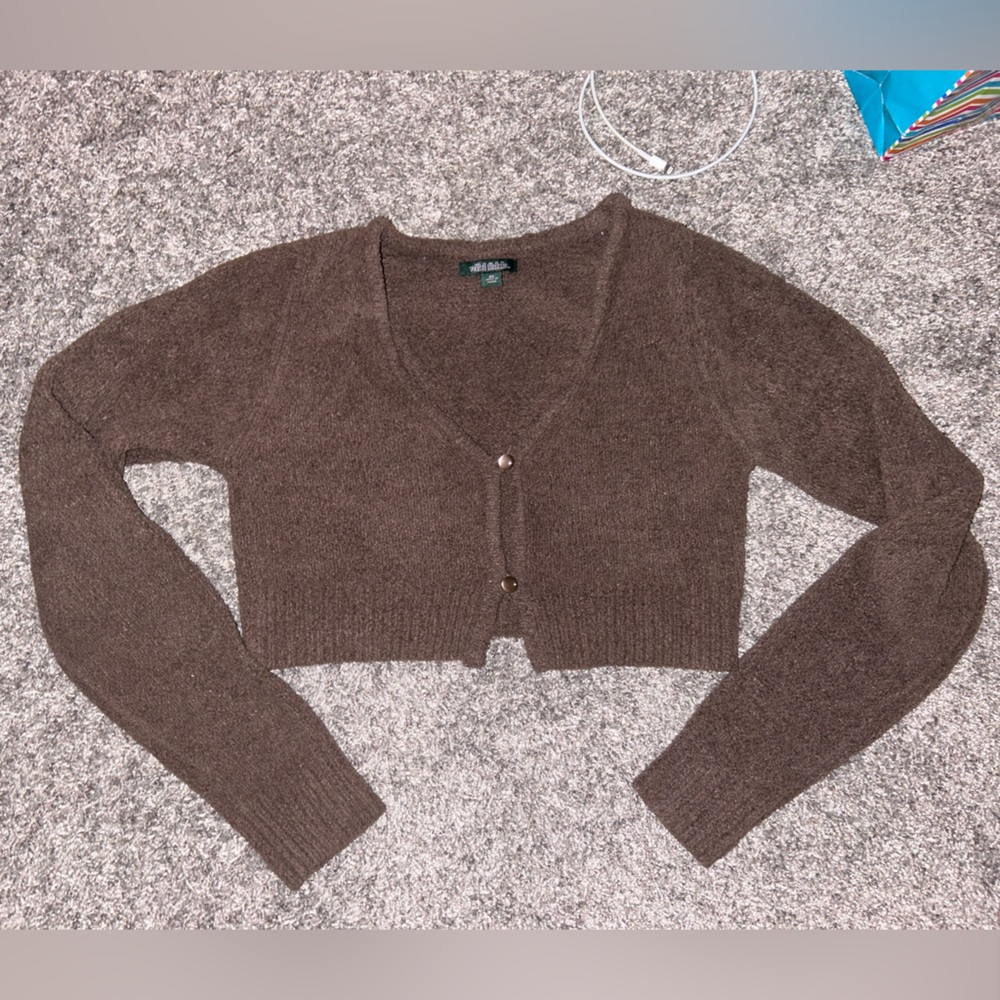 2 button cropped sweater
